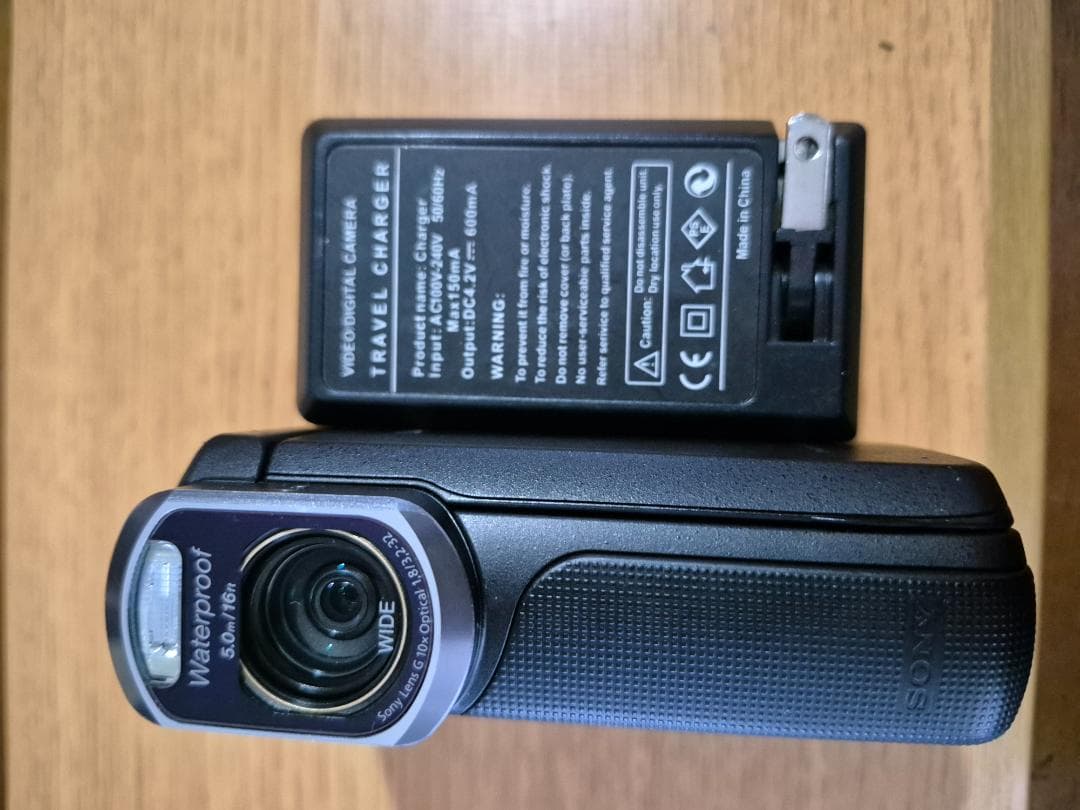 Sony Handycam 本体 バッテリー3個付き