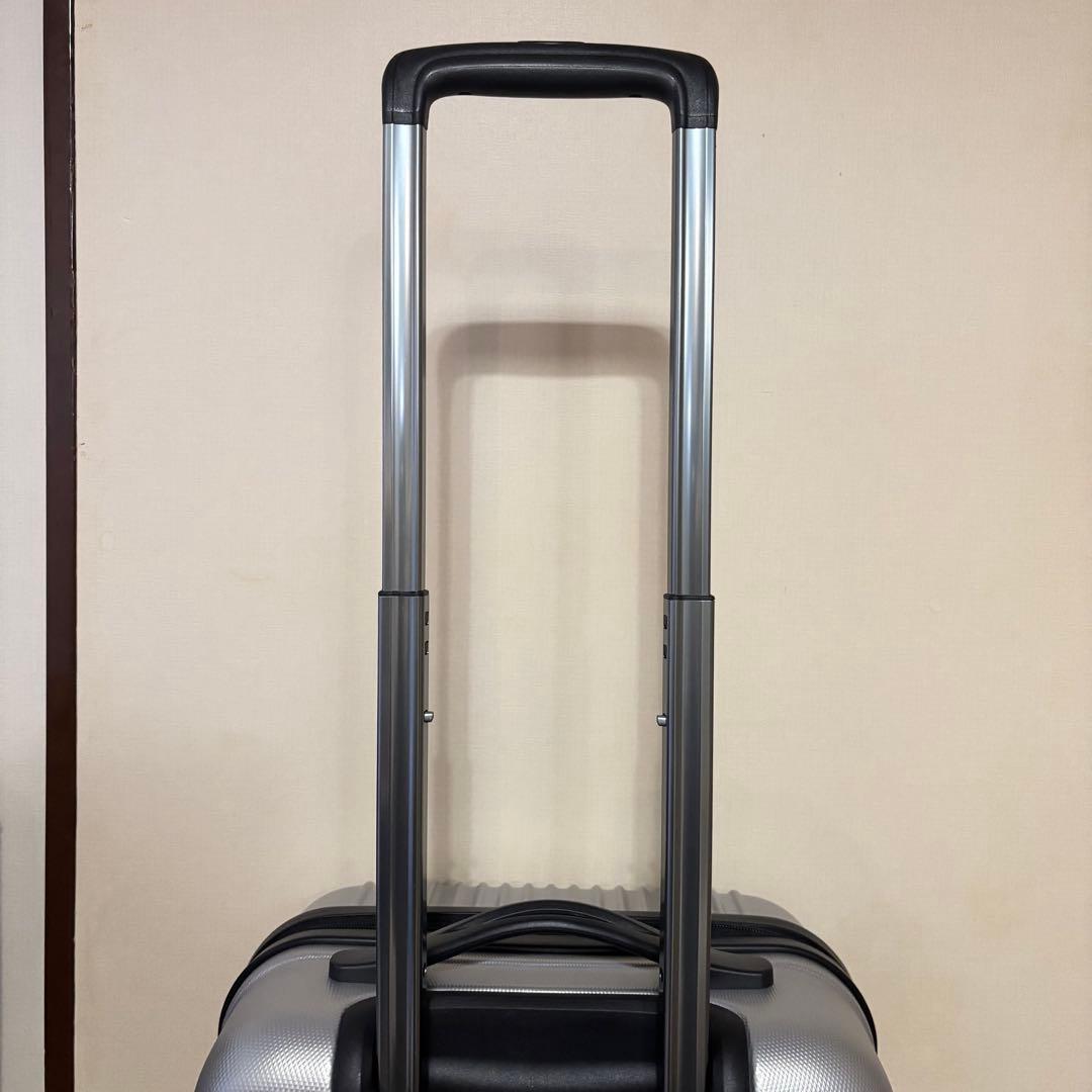 moz キャリーケース　MOZ0020SV シルバー　軽量