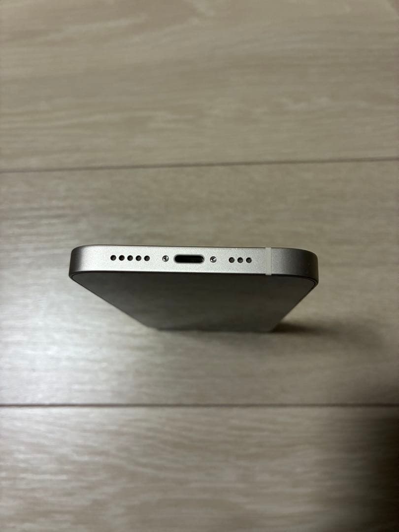 美品 iPhone 14 スターライト 本体