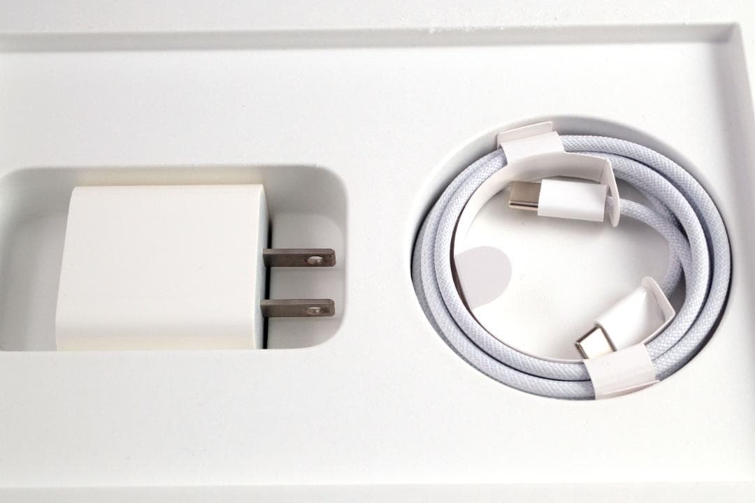 美品 iPad 第10世代 64GB Wi-Fi A2696 MPQ03J/A