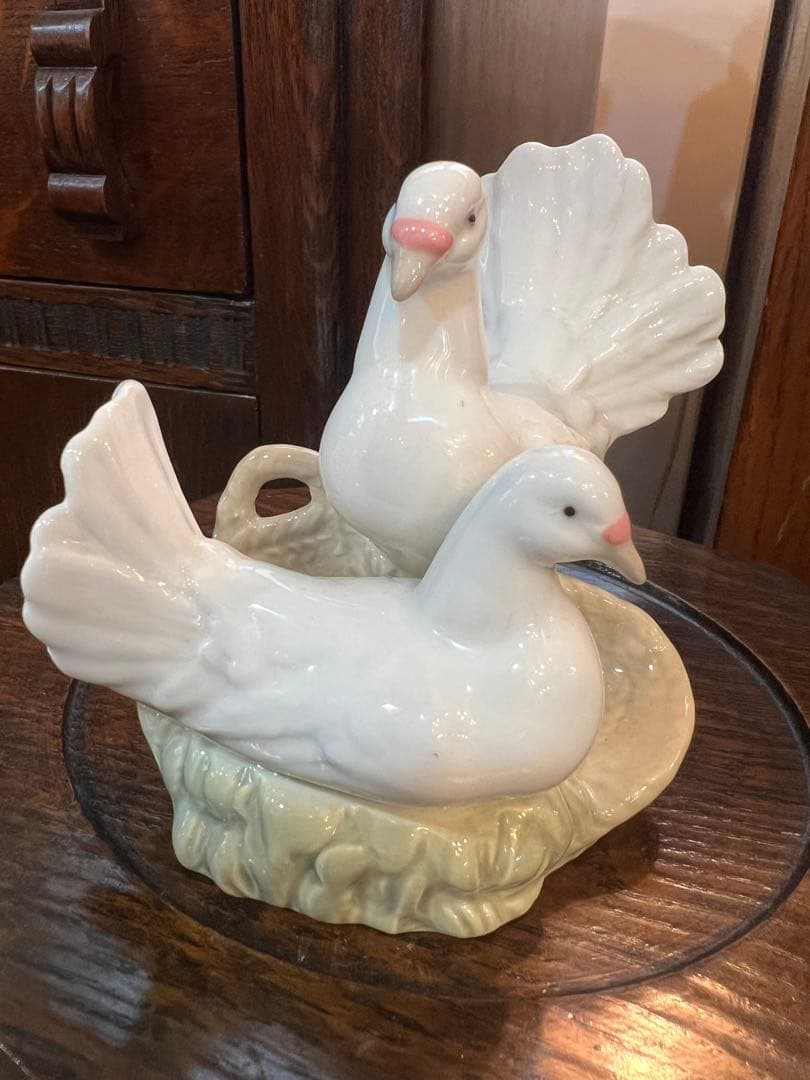 スペインヴィンテージリヤドロ磁器人形つがいの鳩