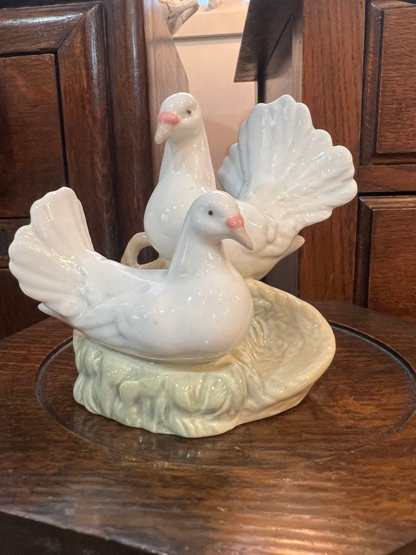 スペインヴィンテージリヤドロ磁器人形つがいの鳩