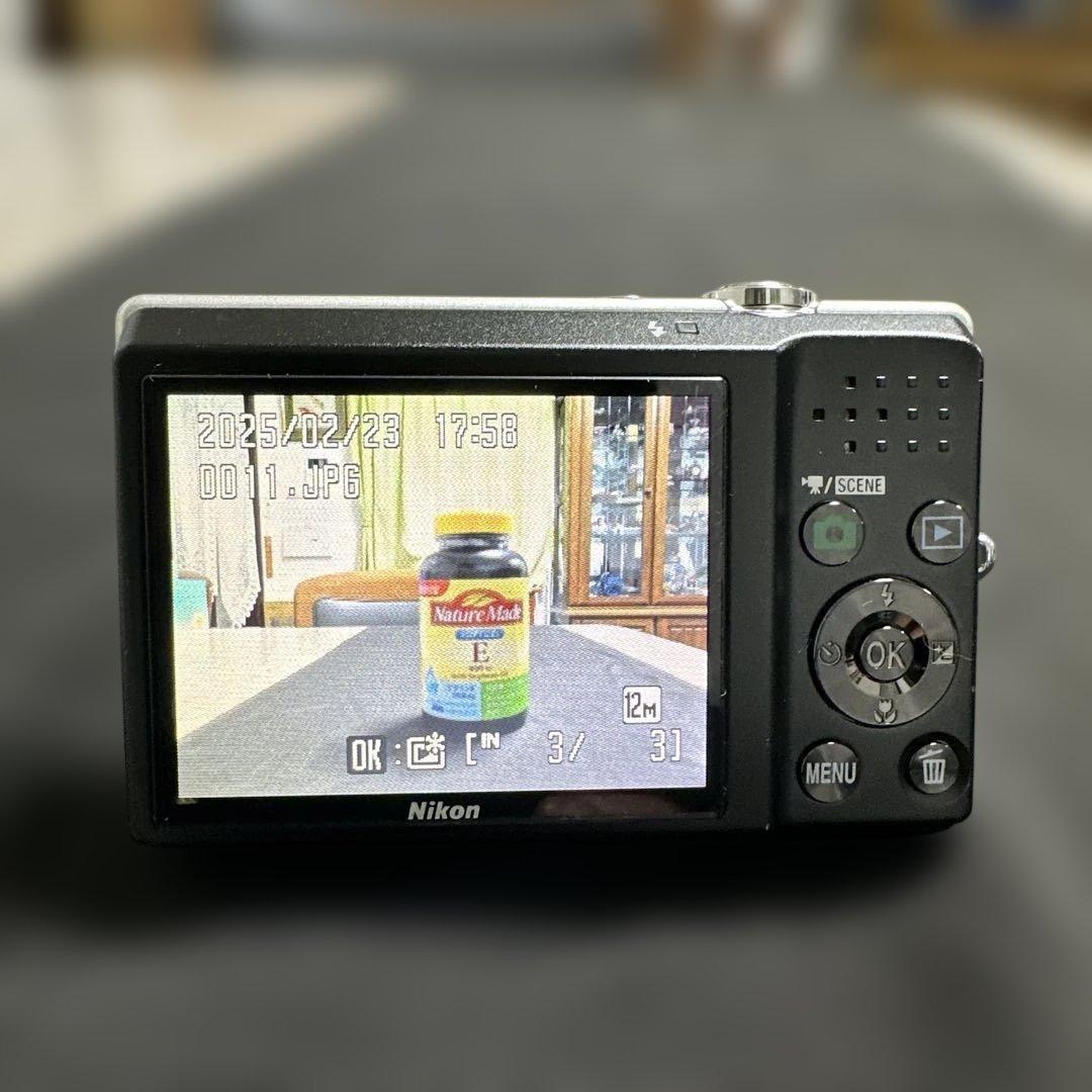 【動作確認済み】Nikon ニコン　COOLPIX S570 デジタルカメラ
