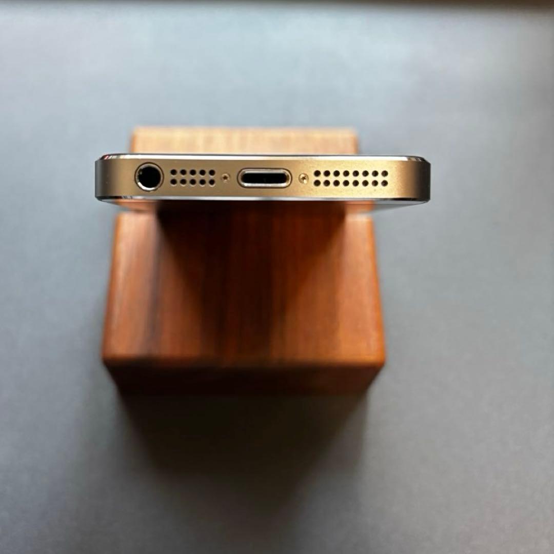 ✨バッテリー新品交換済 : 極美品✨Apple iPhone 5s