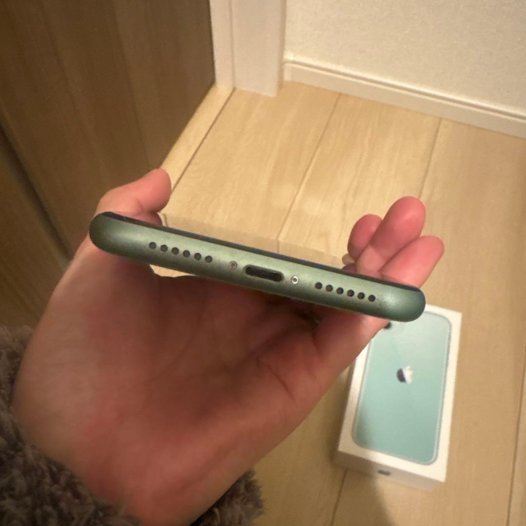 Apple iPhone 11 美品　ミントグリーン 本体 SIMロックなし
