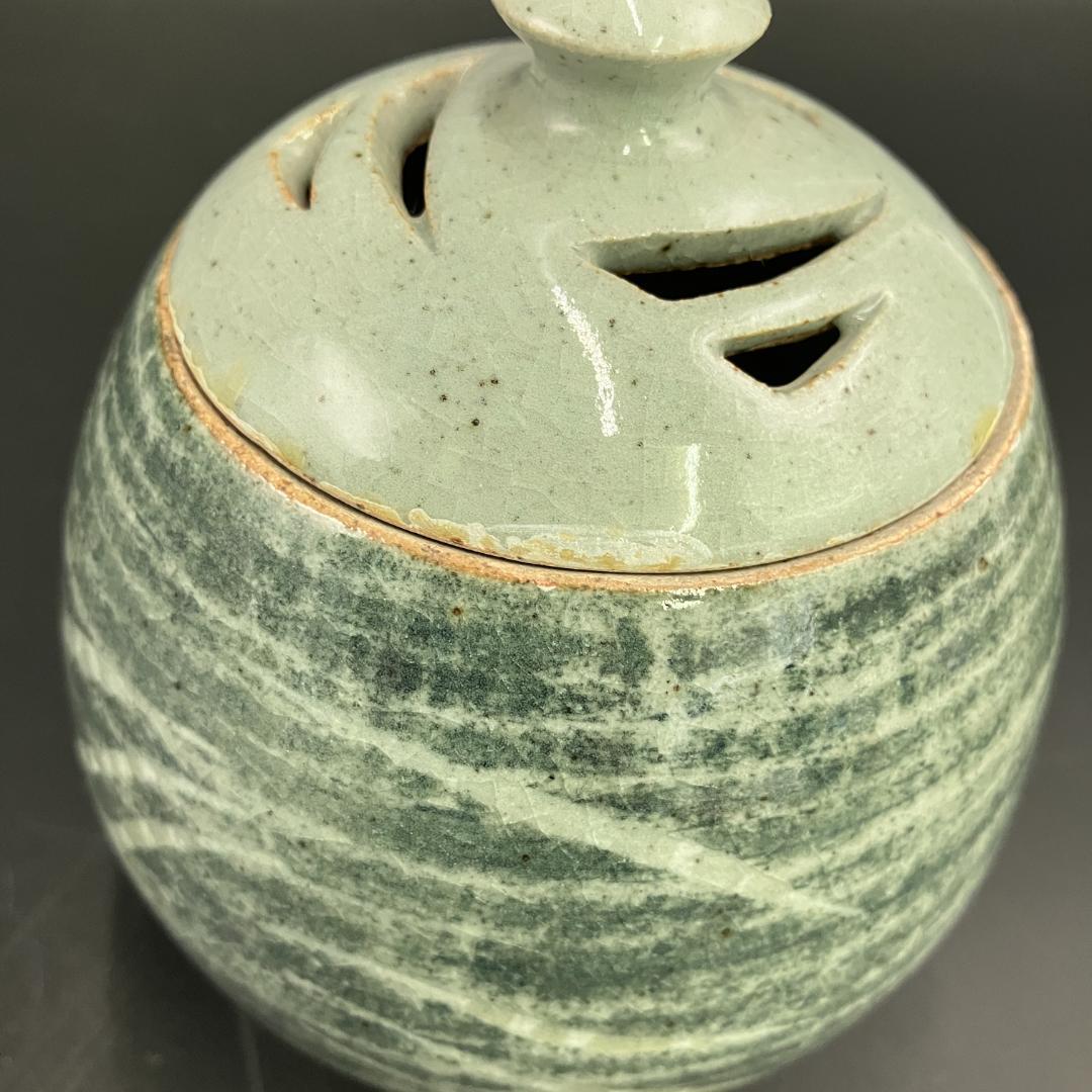 田村正二 新潟 陶芸家 青磁釉 刷毛目 香炉 共蓋 三足 作家物 R8SA334