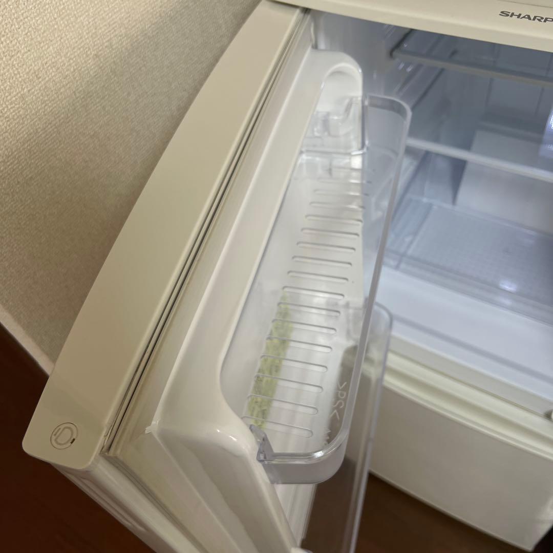 中古　美品シャープ冷蔵庫　冷凍庫　137L どっちもドア　ホワイト　2ドア